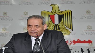 الهلالى يقرر تشكيل لجان لإثراء مناهج مادتى الرياضيات والعلوم