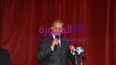 الهلالى يكرم الطلاب المخترعين والموهوبين وابناء الشهداء والمصابين