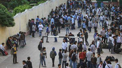 معلمة تعتدى على ولى أمر تلميذة بالسب والضرب 