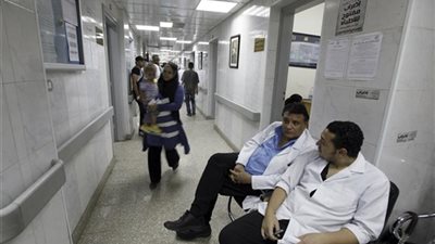 نكشف حقيقة ايقاف 4 مدرسين مساعدين عن العمل بالقصر الفرنساوى