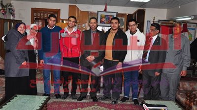 وكيل تعليم البحيرة يكرم الطلاب المتفوقين على مستوى المحافظة