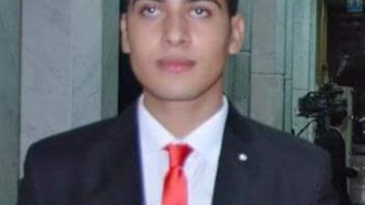 طالب بجامعة سوهاج وزيراً للطيران المدني في 