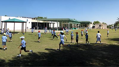 سلطنة عمان تعلن عن وظائف شاغرة للمعلمين.. ننشر التفاصيل