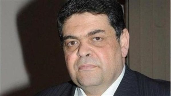 الدكتور أشرف حاتم،