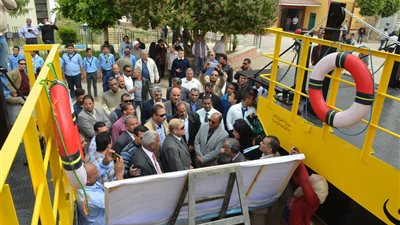 طاهر يدشن معديتين النقل الركاب من تصنيع طلاب الإسماعيلية