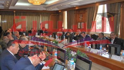 نكشف كواليس خناقات رؤساء الجامعات مع 