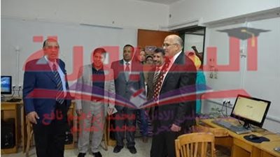 رئيس جامعة أسيوط يعلن عن بدء تشغيل20 معملاً للحاسب الالى بالمدينة الجامعية