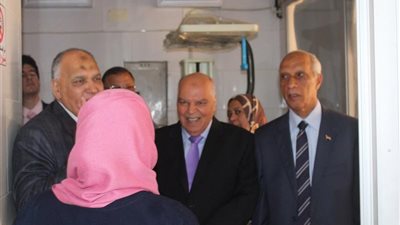 الزناتي يتفقد مستشفى المعلمين بميت غمر