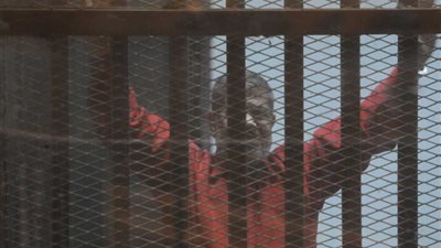 غدا إستأنف محاكمة الرئيس الأسبق محمد مرسي و10 متهمين آخرين أمام جنايات القاهرة