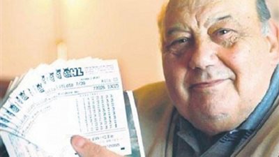 قصة أغرب من الخيال .. المعلم ألاكثر نحسا وحظا