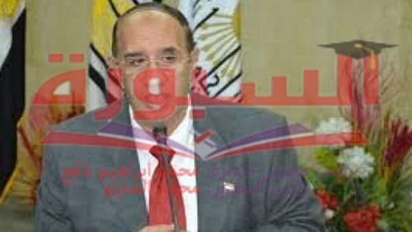 الدكتور أحمد عبده