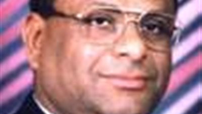 أستاذ بجامعة أسيوط نائباً لجمعية جراحى الأطفال المصرية