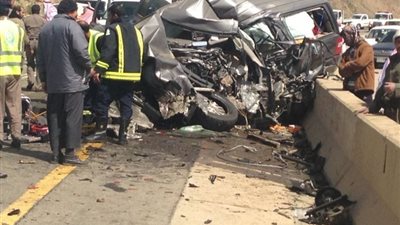 إصابة 14 طالبة في حادث سيارة بالسعودية 