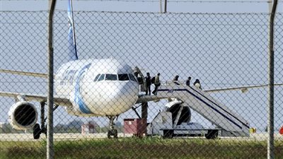 روسيا تستبعد استئناف الرحلات الجوية إلى القاهرة بعد حادث اختطاف الطائرة المصرية