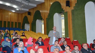 الهلالي: بناء فصول جديدة طبقًا لمعايير الأبنية التعليمية