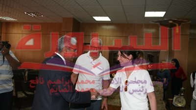 رئيس جامعة جنوب الوادى يستقبل وفدا طبيا هولنديا