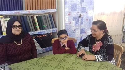 طالبا مدرسة النور للمكفوفين بالاسماعيلية يفوزان فى مسابقة تحدى القراءة العربى 