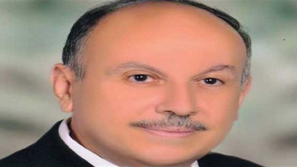 الدكتور عصام خميس