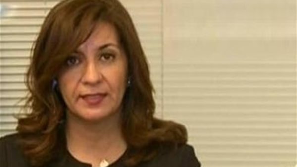 السفيرة نبيلة مكرم