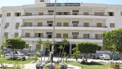 جامعة بني سويف تقر ضوابط صرف بدل الجامعة وحافز الجودة لأعضاء هيئة التدريس ومعاونيهم 