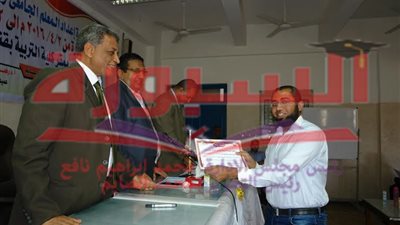 جامعة جنوب الوادى تختتم دورة اعداد المعلم الجامعى رقم 31