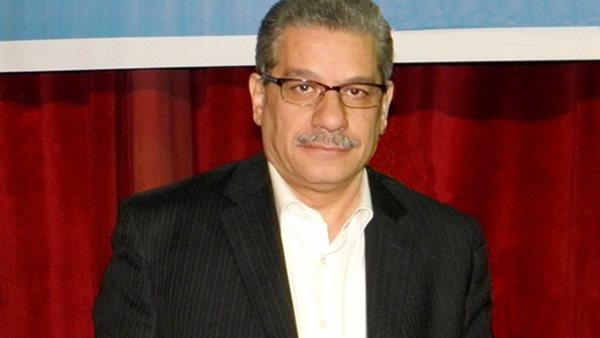 الدكتور أمين لطفى