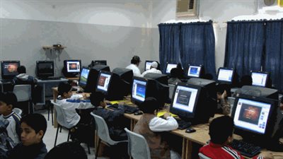 التعليم: توزيع 1000 جهاز 