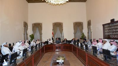 التعليم: توفير الأراضي والتصميمات الهندسية واستخراج التراخيص لتشجيع الاستثمار في بناء المدارس 