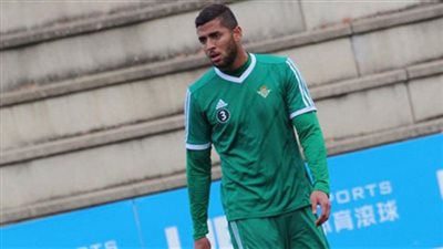 الأهلى يفاوض عمرو طارق رغم اصاباته المتعددة فى أسبانيا.. وفشله فى الدورى الأمريكى