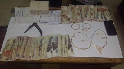 بالصور| القبض على تشكيل عصابى بأسيوط تخصص فى سرقة المنازل بالاكراه