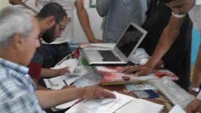 توزيع الكروت الذكية لمركبات التوك توك بمراكز أسيوط لصرف الوقود