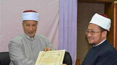  الأزهر تكرم عددًا من أئمة العالم الإسلامي