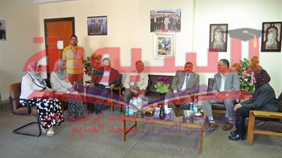 عميد معهد اورام اسيوط يبحث تذليل صعوبات علاج مرضى السرطان على نفقة الدولة