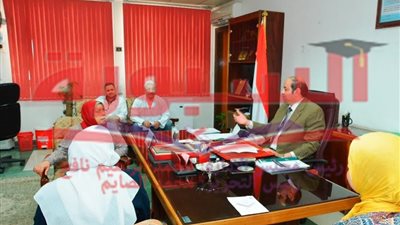 وفد هيئة التمريض بمستشفيات أسيوط في لقاء مع أمين عام الجامعة 