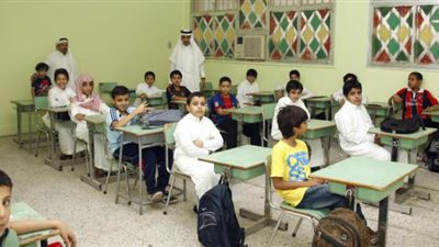 براتب يبدأ بـ 3000 ريال.. مطلوب معلمين الى السعودية.. ننشر التخصصات