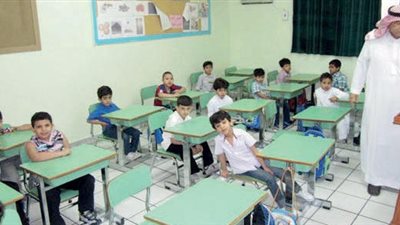 مطلوب مدرسين للعمل بالرياض براتب يبدأ بـ6000 ريال.. ننشر التفاصيل