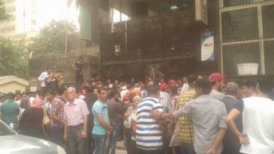 مشادات بين امن مدرسة