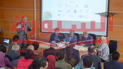 جابر نصار يفتتح ورشة عمل لمركز النانوتكنولوجي بجامعة القاهرة حول تطبيقات النانو في انتاج الطاقة الشمسية