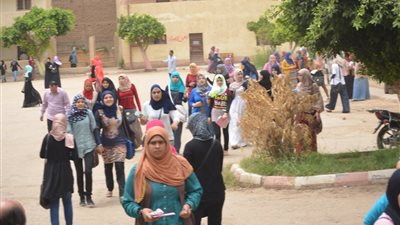 استياء بين طلاب الثانوية بعد الغاء امتحان الدين