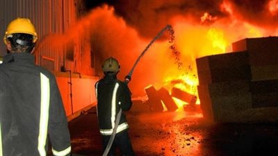 عاجل.. الدفع بـ 12 سيارة اسعاف للسيطرة على حريق هائل بمصنع بـ 6 أكتوبر