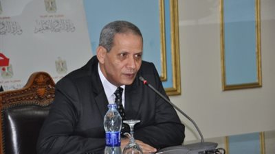 الهلالى الشربينى: اغلاق 