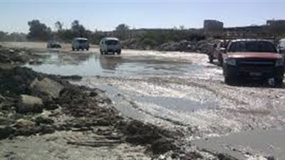 انفجار الصرف الصحى باسيوط والمسئولين تائهين والاهالى بيصرخوا