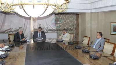 وزير التعليم العالى يعتمد خطة الأنشطة الصيفية لمعهد إعداد القادة بحلوان