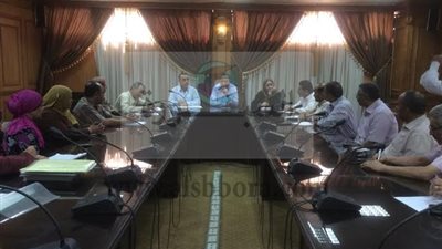  رئيس جامعة القناة يستعرض طرق الحصول على الأيزو والجودة