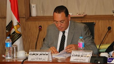 مجلس جامعة القناة يعتمد لائحة المشروعات و الجوائز