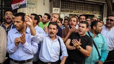 الأمن ينهى مسيرة حملة الماجستير والدكتوراه بشارع عبد الخالق ثروت