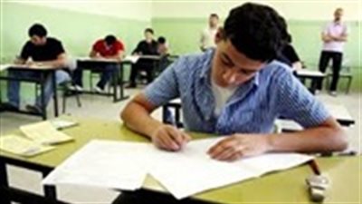 مفاجأة .. طالب بالثانوية العامة أجاب إجابة نموذجية على كل أسئلة مادة اللغة العربية وحصل على 