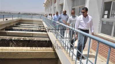 محافظ أسيوط : هناك تقصير من الشركات المنفذة لمحطة مياه منفلوط ورفعت تقريرا لوزير الاسكان