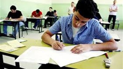 صفحات الغش الالكترونى ينشرون صورة مشوشة لامتحان يزعمون انه للغة الفرنسية