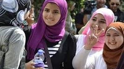 طلاب الثانوية بعد تسريب الاقتصاد: مش مسئوليتنا دى مسئولية الوزارة.. ومش موافقين على الغائه